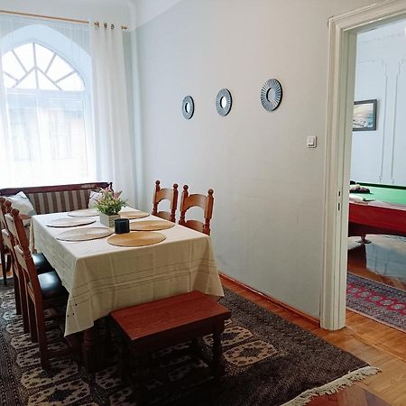 Unique Spacious Classic 3 Bedroom Midtown Apartment ! Billiard Room ! Ryga Zewnętrze zdjęcie