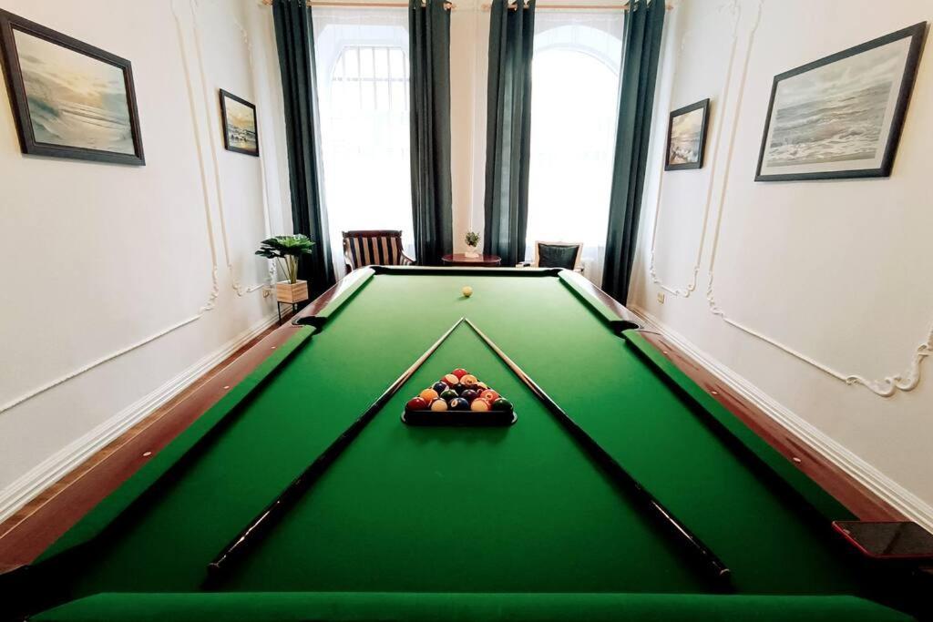 Unique Spacious Classic 3 Bedroom Midtown Apartment ! Billiard Room ! Ryga Zewnętrze zdjęcie