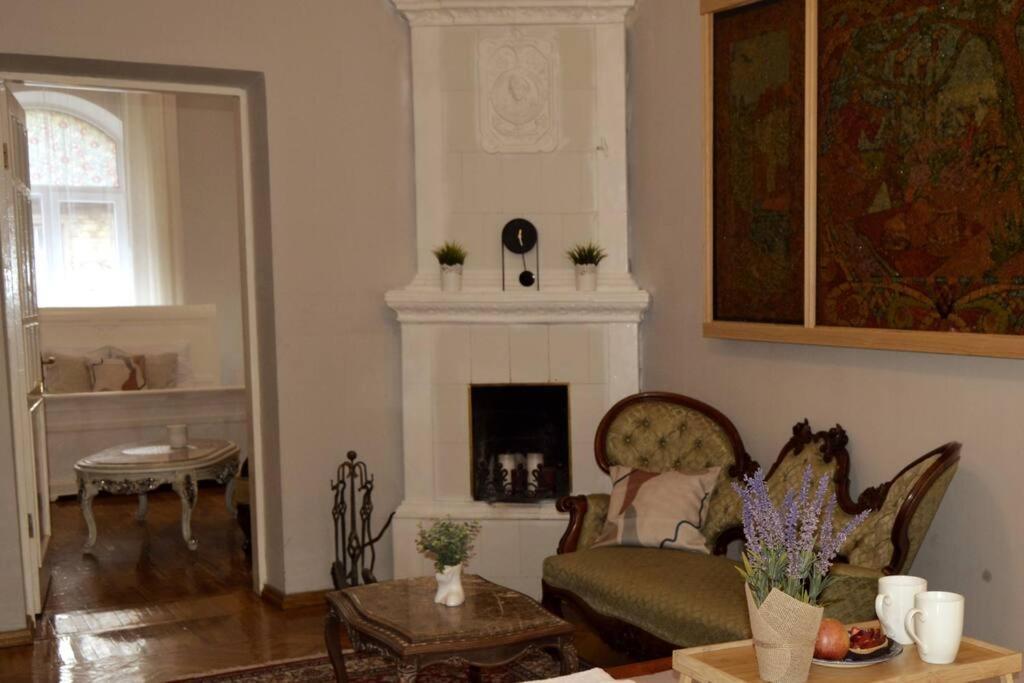 Unique Spacious Classic 3 Bedroom Midtown Apartment ! Billiard Room ! Ryga Zewnętrze zdjęcie