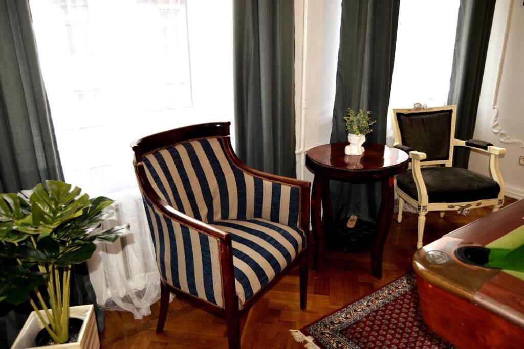 Unique Spacious Classic 3 Bedroom Midtown Apartment ! Billiard Room ! Ryga Zewnętrze zdjęcie