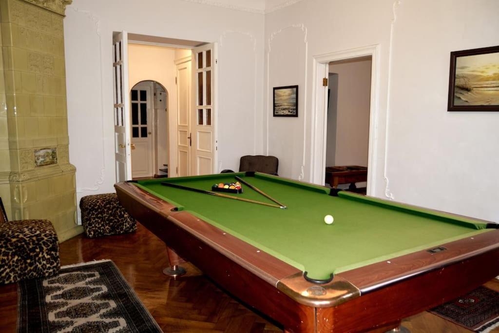 Unique Spacious Classic 3 Bedroom Midtown Apartment ! Billiard Room ! Ryga Zewnętrze zdjęcie