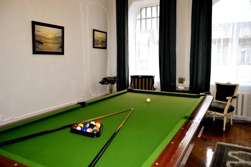 Unique Spacious Classic 3 Bedroom Midtown Apartment ! Billiard Room ! Ryga Zewnętrze zdjęcie