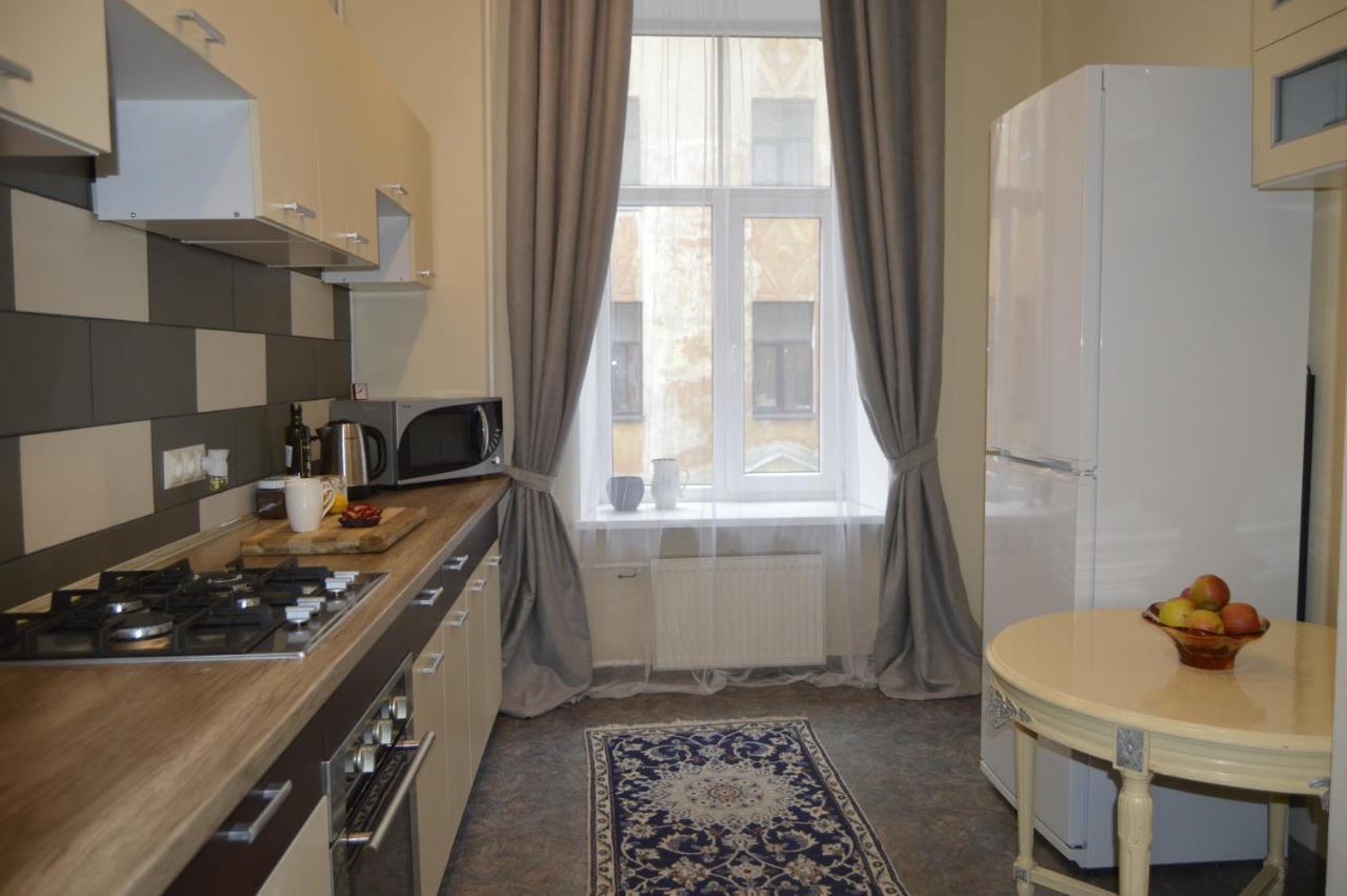 Unique Spacious Classic 3 Bedroom Midtown Apartment ! Billiard Room ! Ryga Zewnętrze zdjęcie
