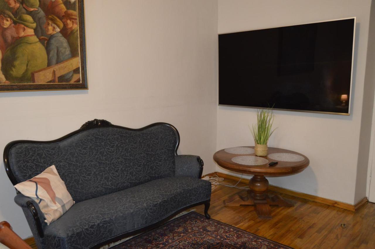 Unique Spacious Classic 3 Bedroom Midtown Apartment ! Billiard Room ! Ryga Zewnętrze zdjęcie