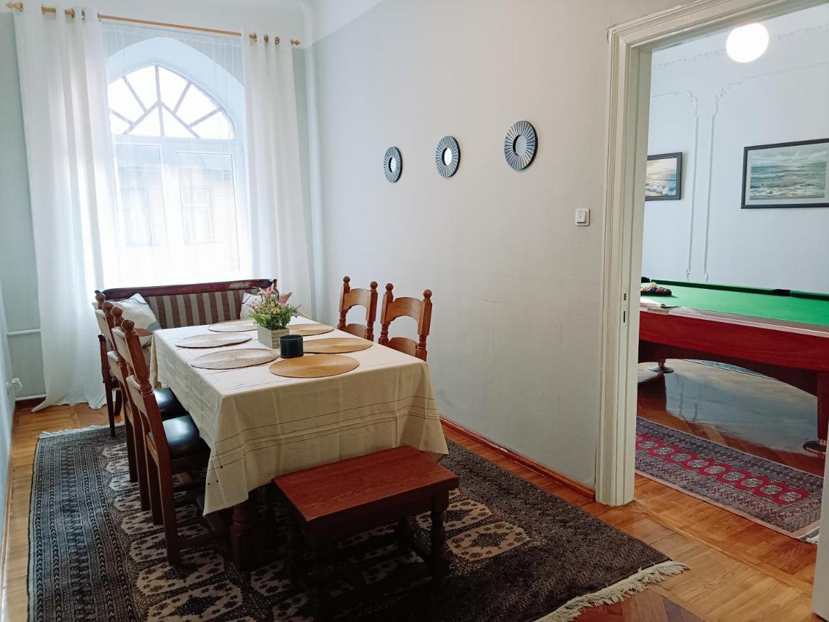 Unique Spacious Classic 3 Bedroom Midtown Apartment ! Billiard Room ! Ryga Zewnętrze zdjęcie